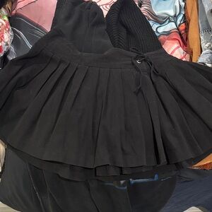 Elegant Black Pleated Skirt